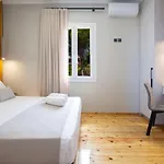 Dimitris - The House & The Holiday home Frinion