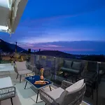 펜션 Dimitris - The House & The Frínion