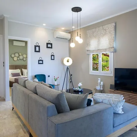 Dimitris - The House Experience Holiday home *