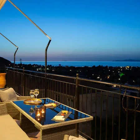 Dimitris - The House Experience Frinion