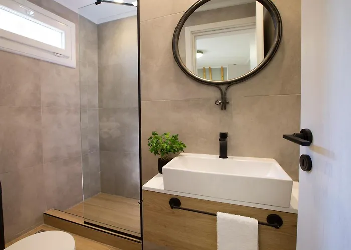 Hébergement de vacances Dimitris - The House & The *