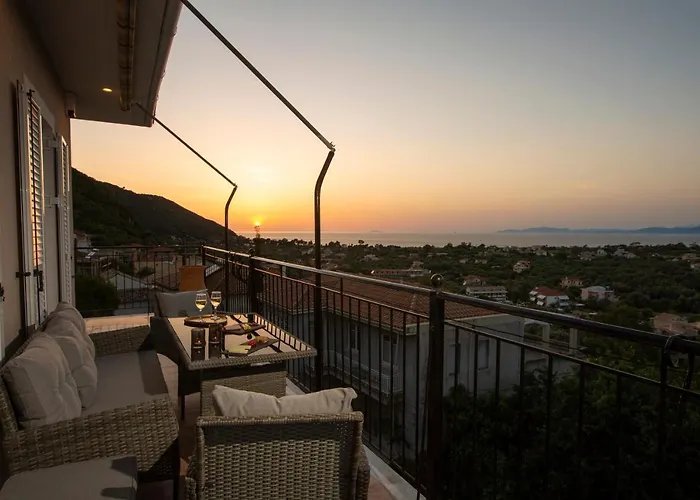 Dimitris - The House & The Hébergement de vacances Frínion