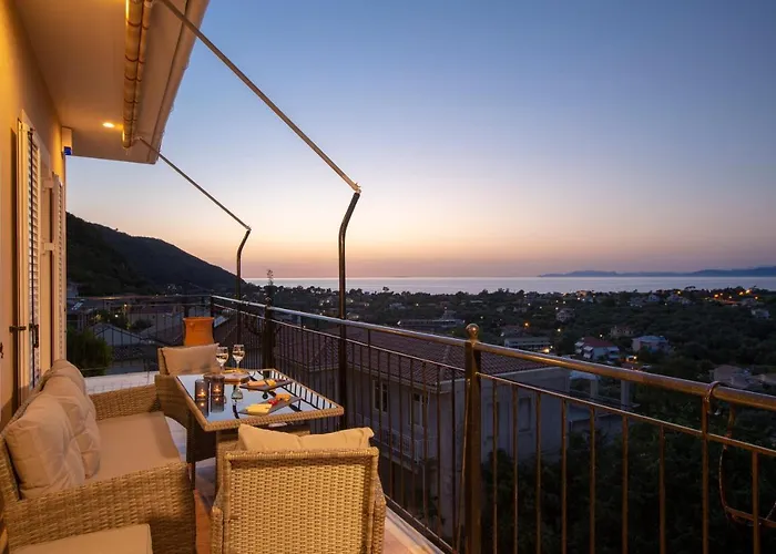 Dimitris - The House & The Hébergement de vacances