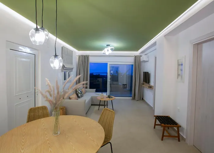 Dimitris - The House & The